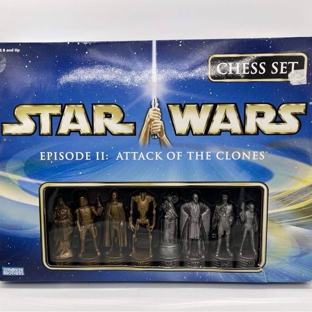 Star Wars Episode II Chess Set - Silver and Gold